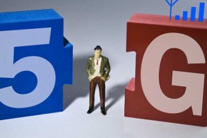国内首款5G手机卖出；用户回应滴滴顺风车整改方案：部分矫枉过正